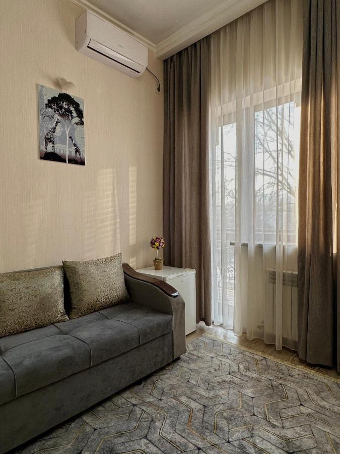 Bastau Hotel Almaty Esterno foto