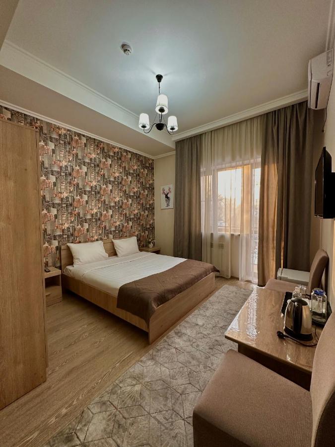Bastau Hotel Almaty Esterno foto